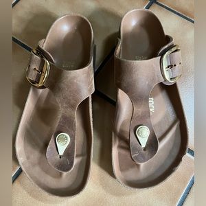 Birkenstock Gizeh big buckle sandal